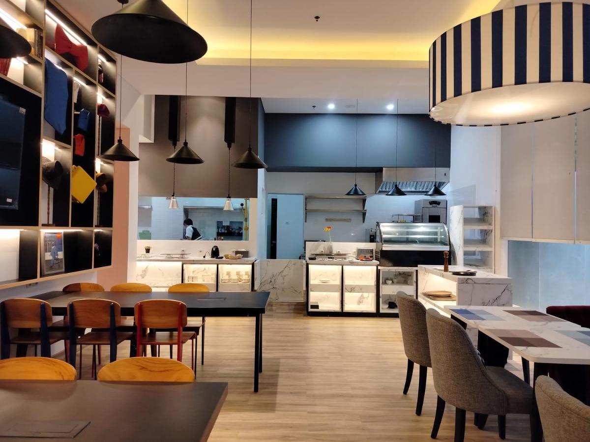 ホテル Moritz Biz Gandaria ジャカルタ エクステリア 写真