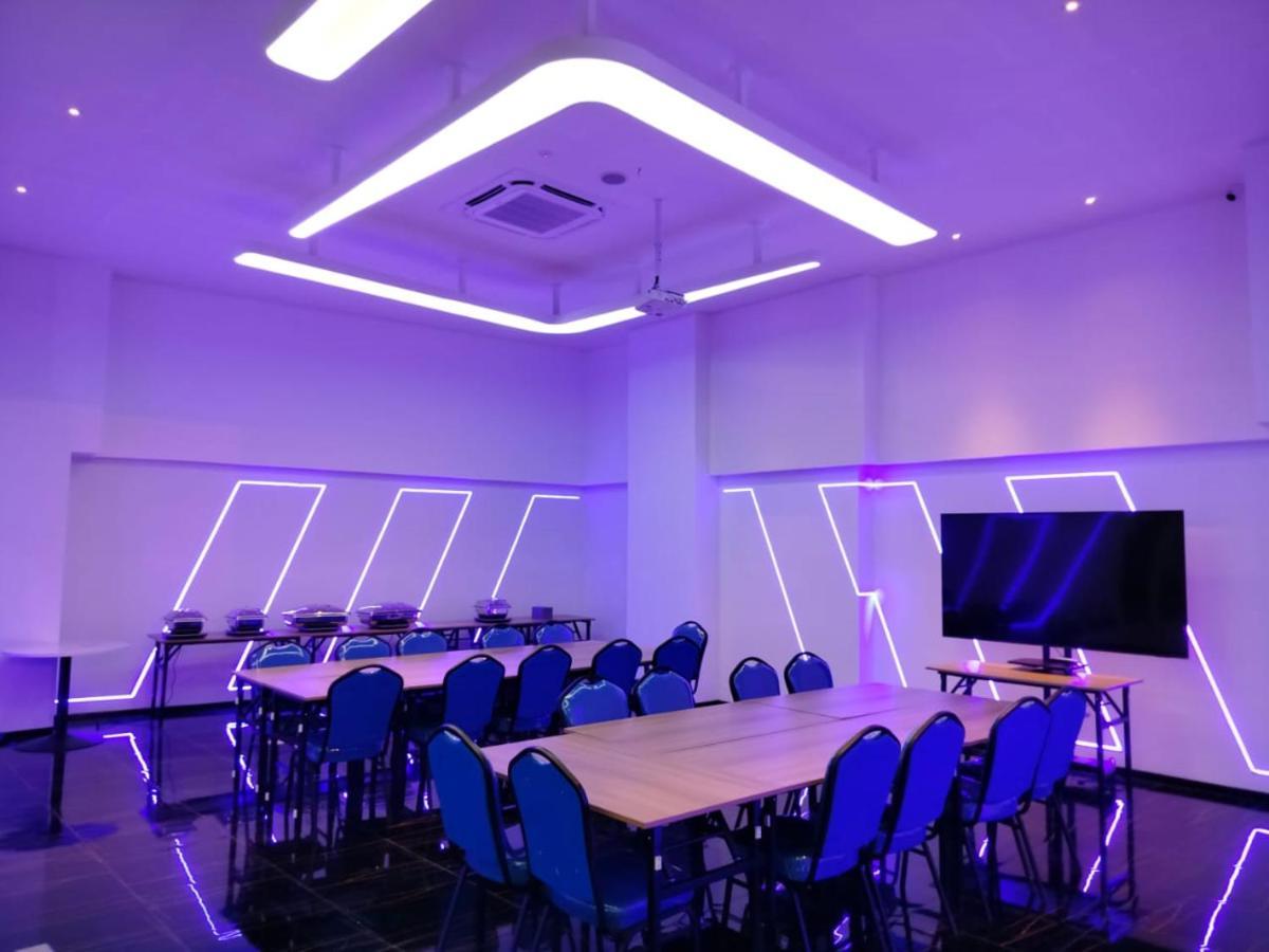 ホテル Moritz Biz Gandaria ジャカルタ エクステリア 写真