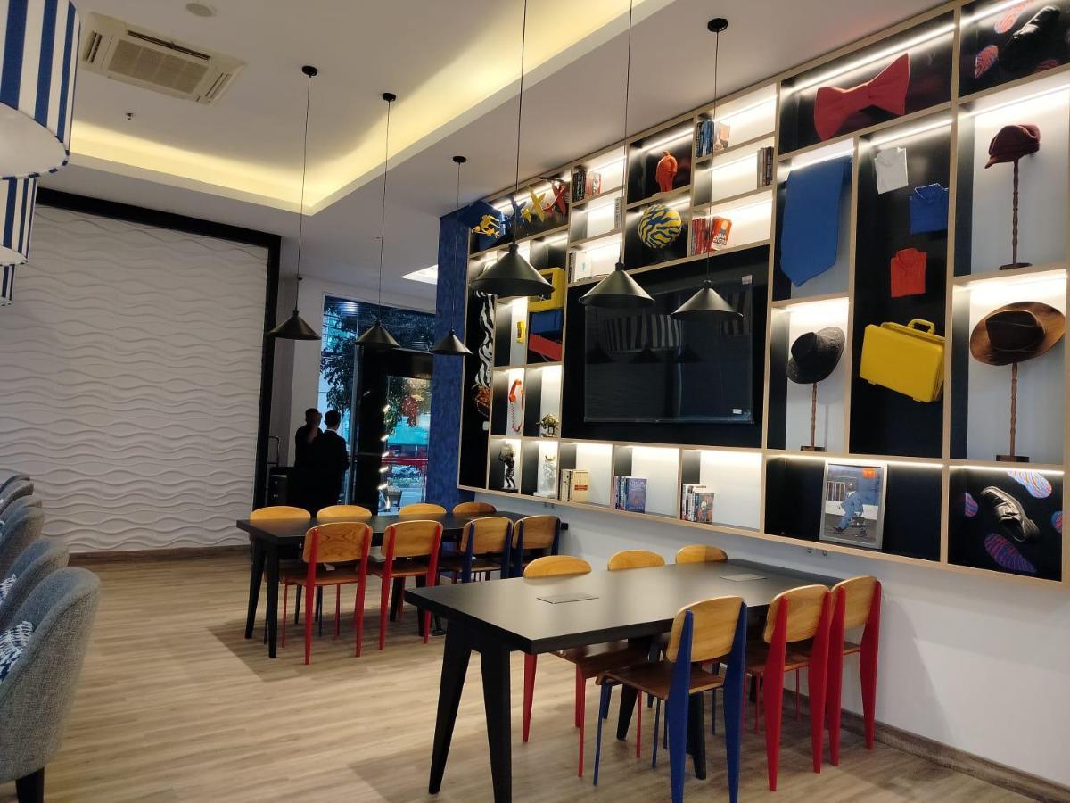 ホテル Moritz Biz Gandaria ジャカルタ エクステリア 写真